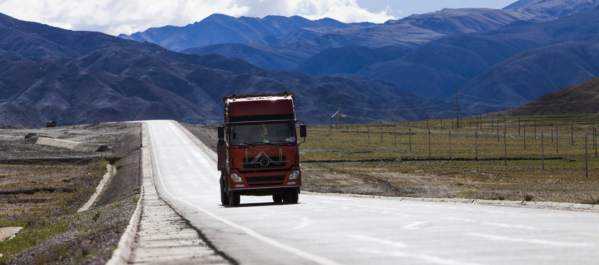 A Leading Trucking Company Focused on Trust and Family Values
